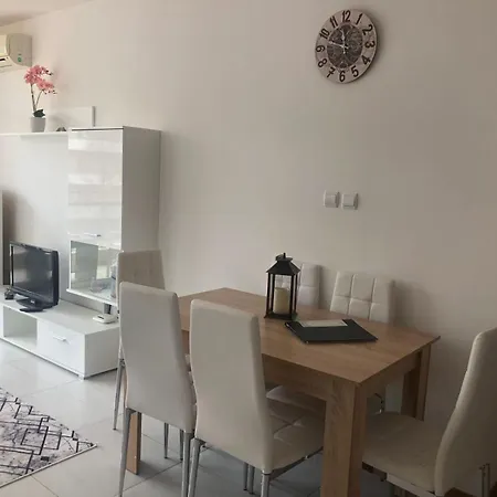 Lovely 3 New Furnished Kamelia Sunny ساني بيتش