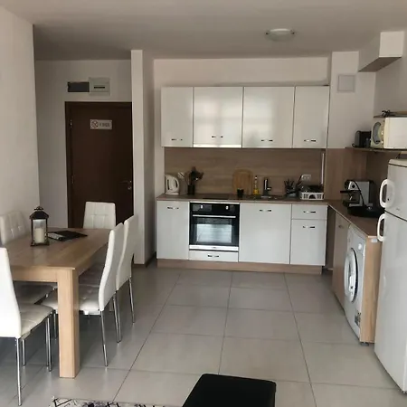 شقة Lovely 3 New Furnished Kamelia Sunny ساني بيتش